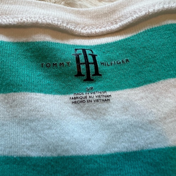 Tommy Hilfiger Ombré Striped V-Neck Tee - Picture 3 of 5